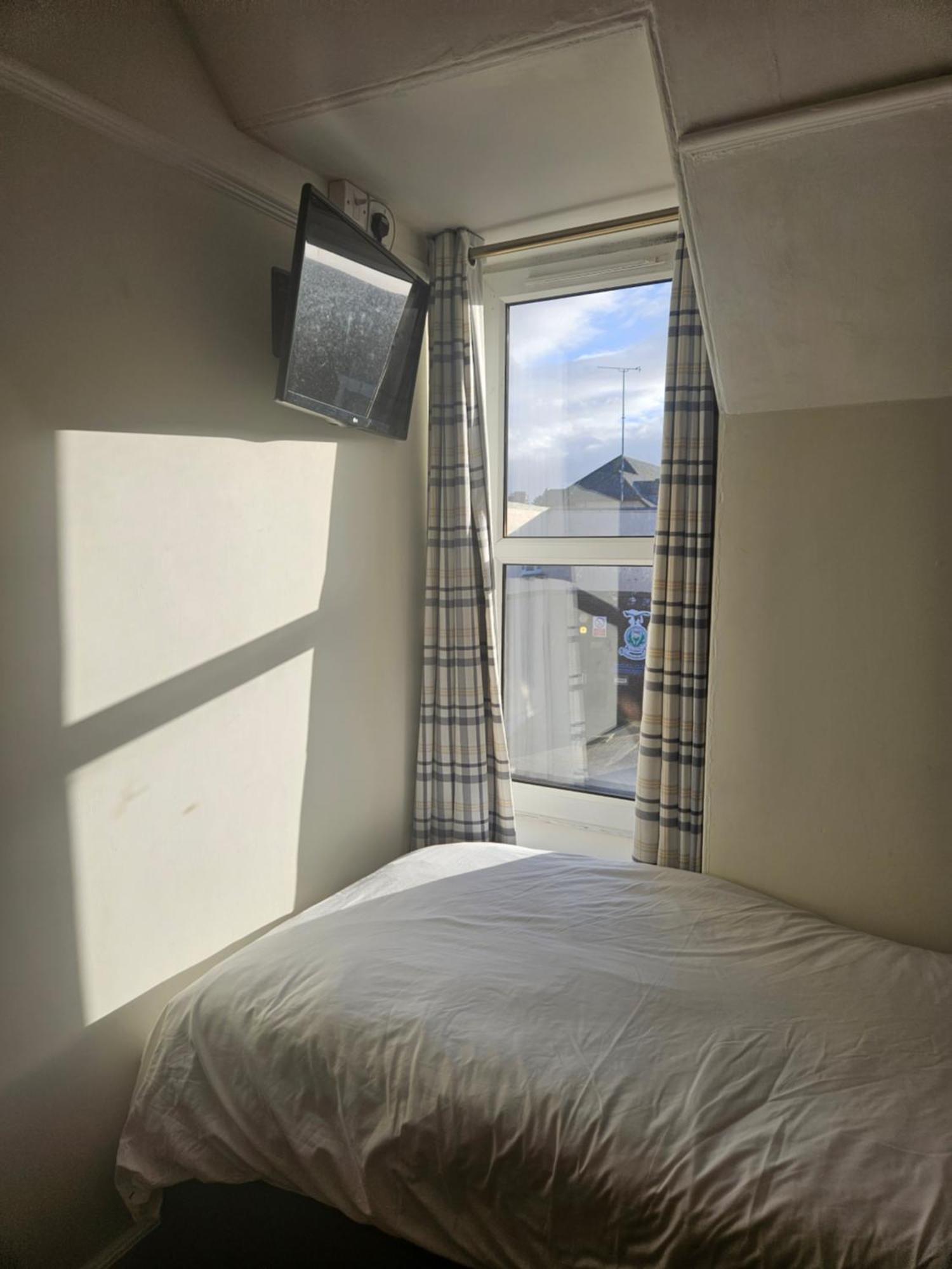 Dunskaith Villa — Photos 1